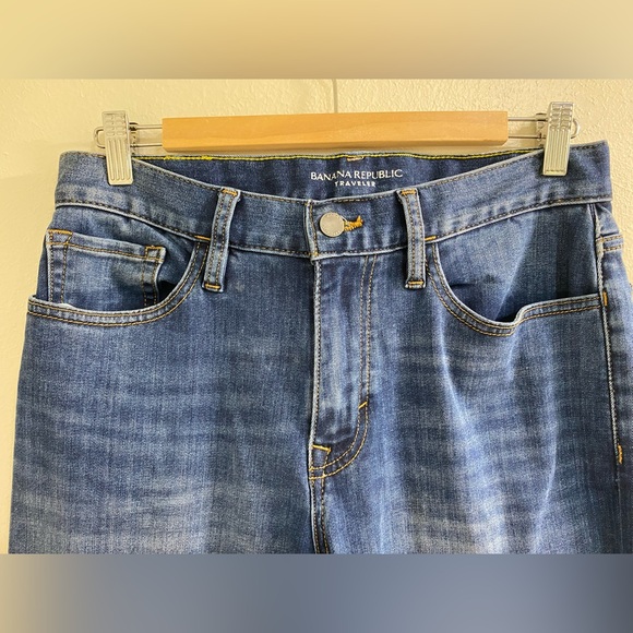 Banana Republic Traveler Straight Jeans size 30W Medium Wash soft comfortable - Picture 6 of 9